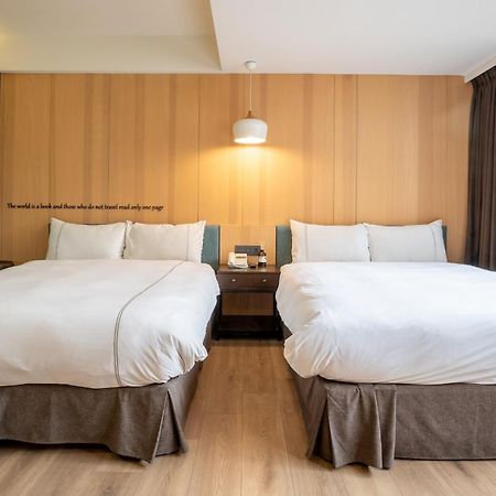 Check Inn Taichung Wenxin Zhongqing מראה חיצוני תמונה