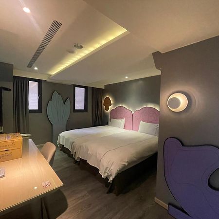 Check Inn Taichung Wenxin Zhongqing מראה חיצוני תמונה